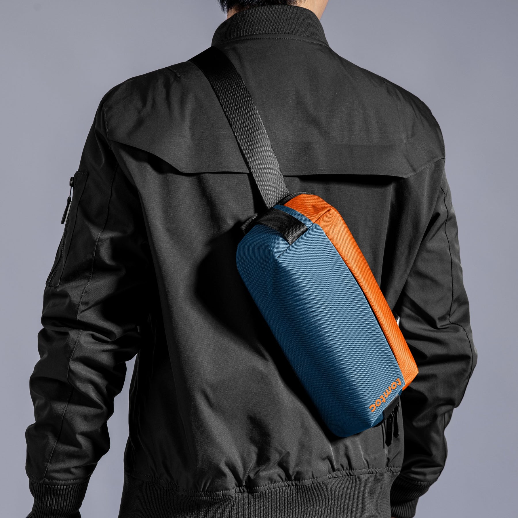 Explorer-T21 Sling Bag S | Last Summer