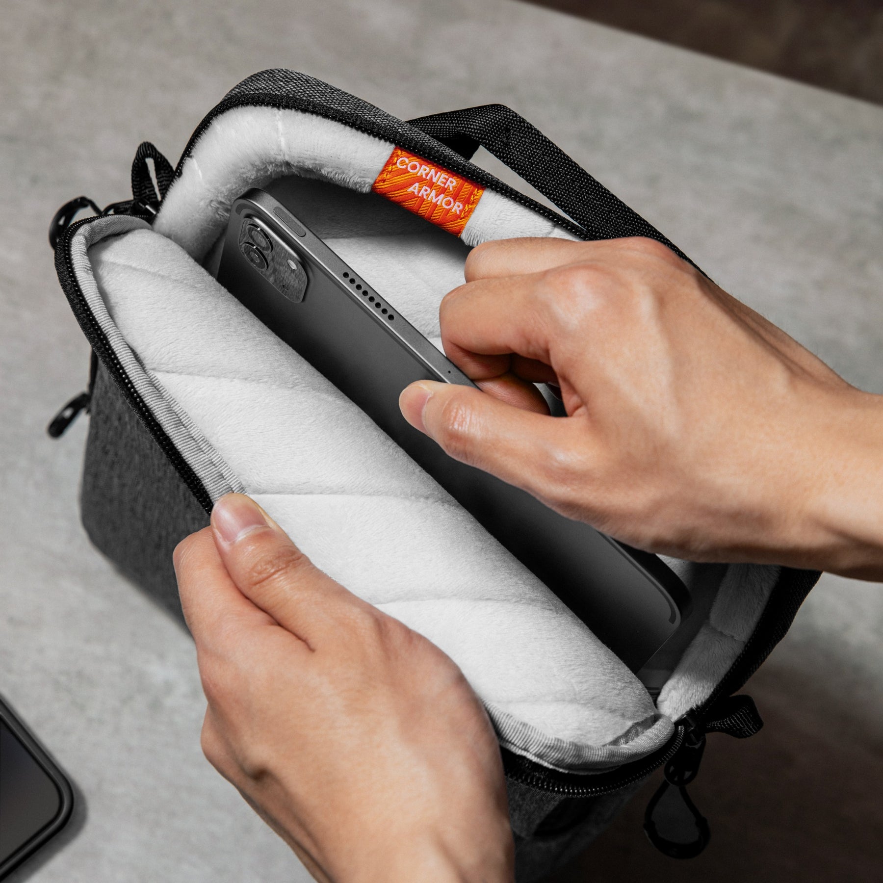 DefenderACE-H13 Tablet Shoulder Bag For 12.9'' iPad Pro | Gray