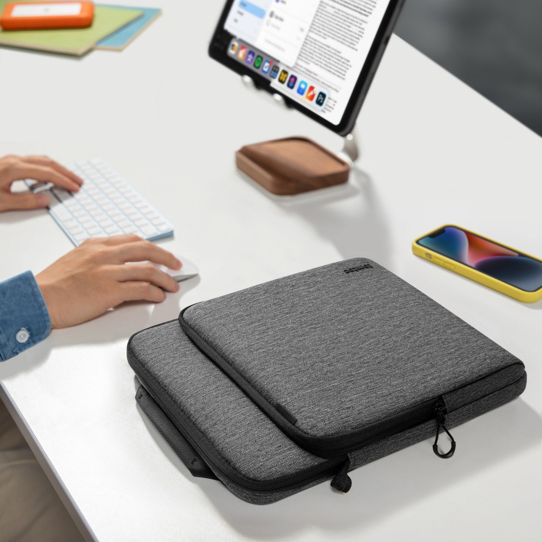 DefenderACE-H13 Tablet Shoulder Bag for 11-inch iPad Pro | Gray