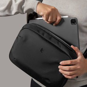 UrbanEX-B11 Tablet Shoulder Bag for 11-inch iPad Pro