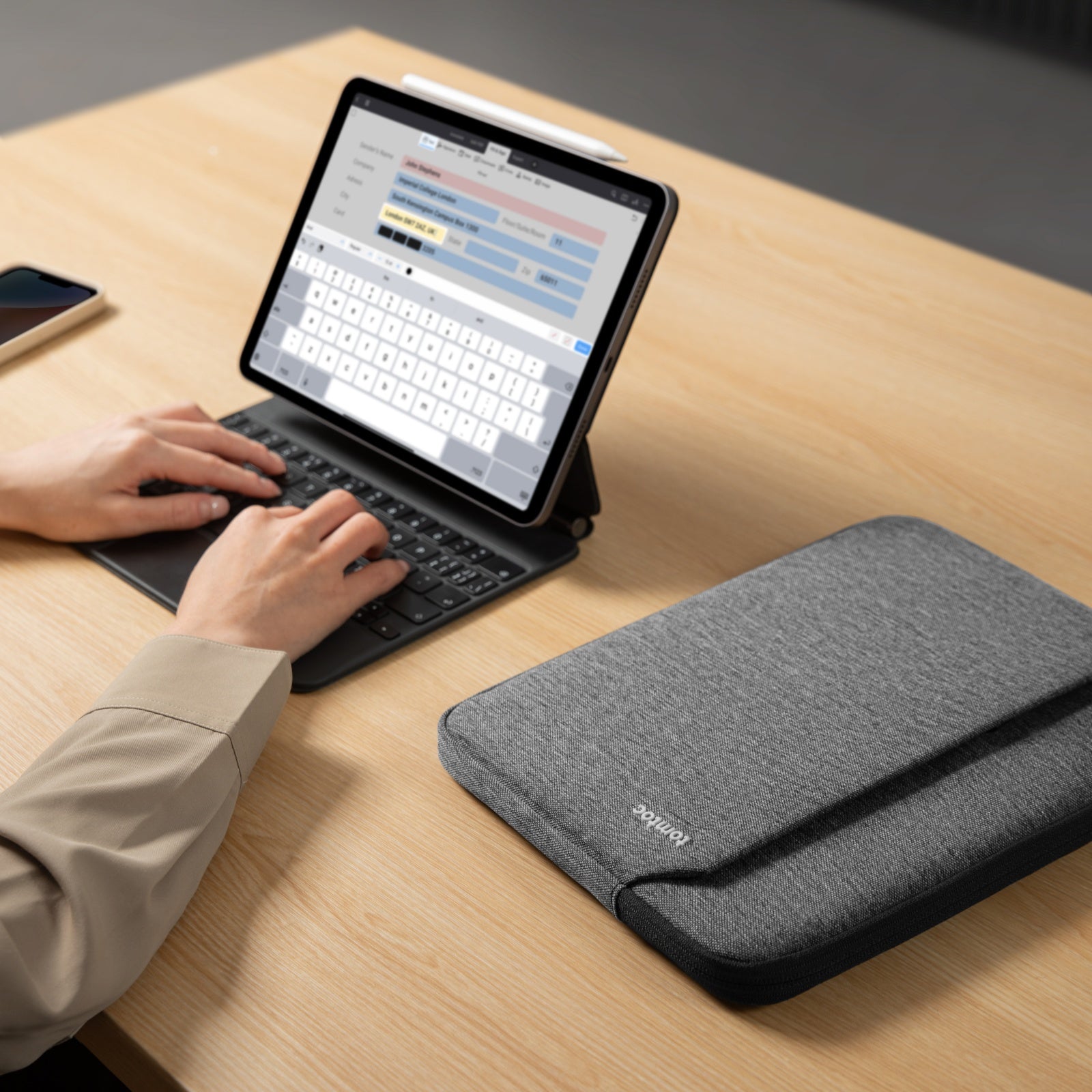 Light-B18 Tablet Sleeve for 13 inch iPad Air/Pro