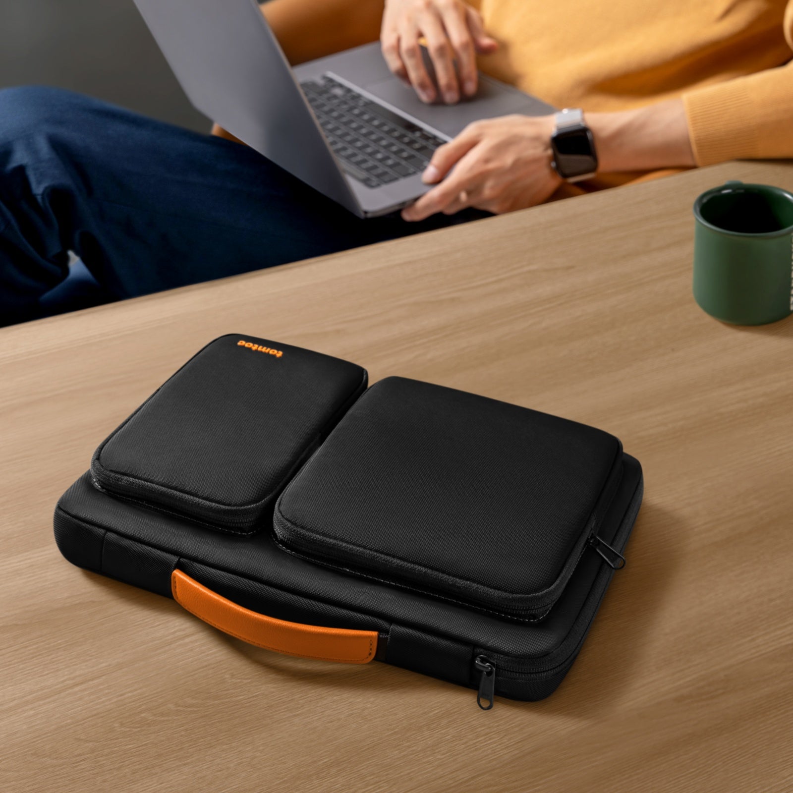 Defender-A17 Laptop Handbag for 16-inch MacBook Pro