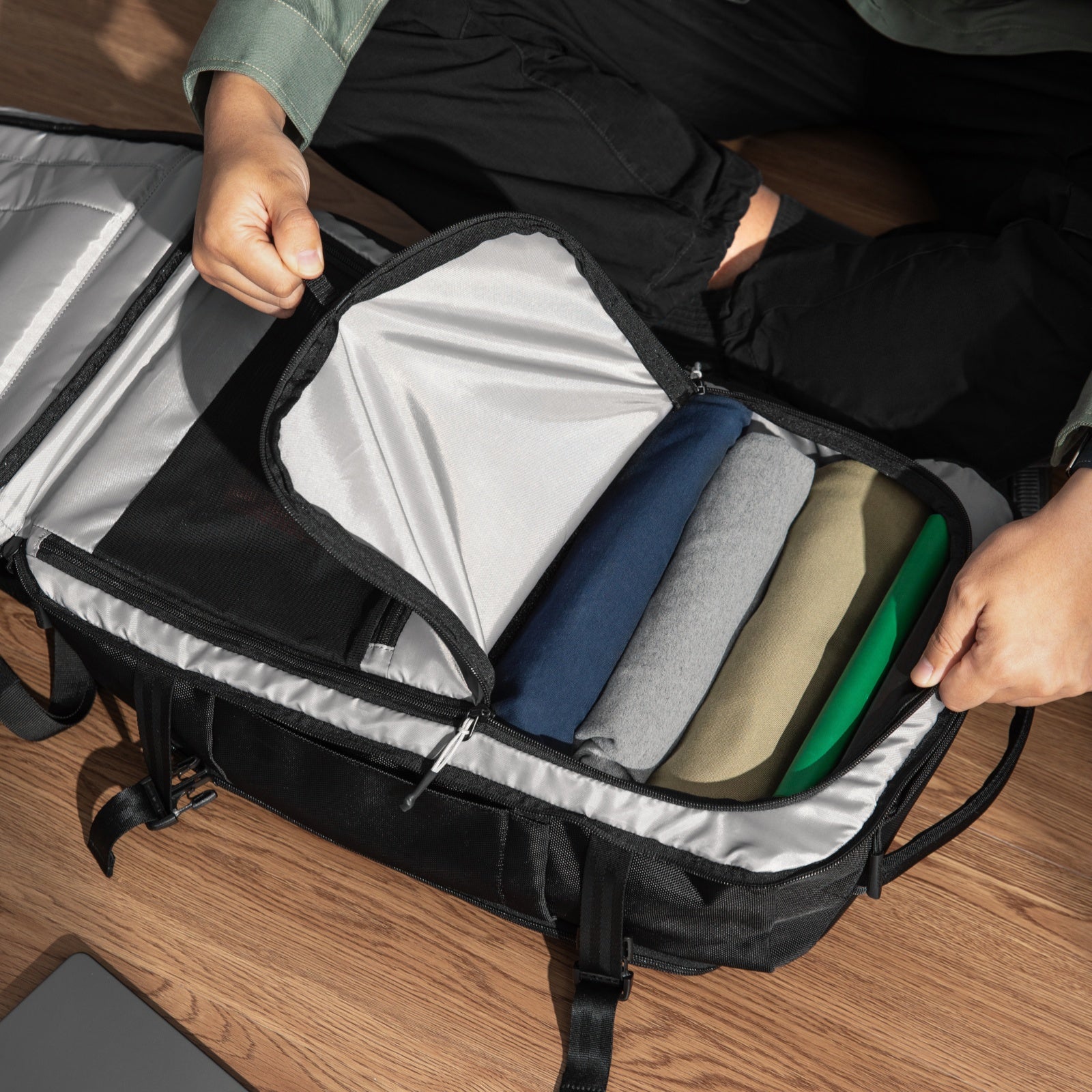 Navigator-T67 Travel Laptop Backpack 38L