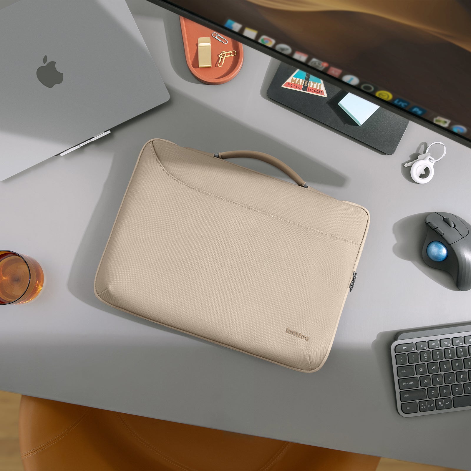 Defender-A22 Laptop Briefcase For 13-inch MacBook Air / Pro | Khaki