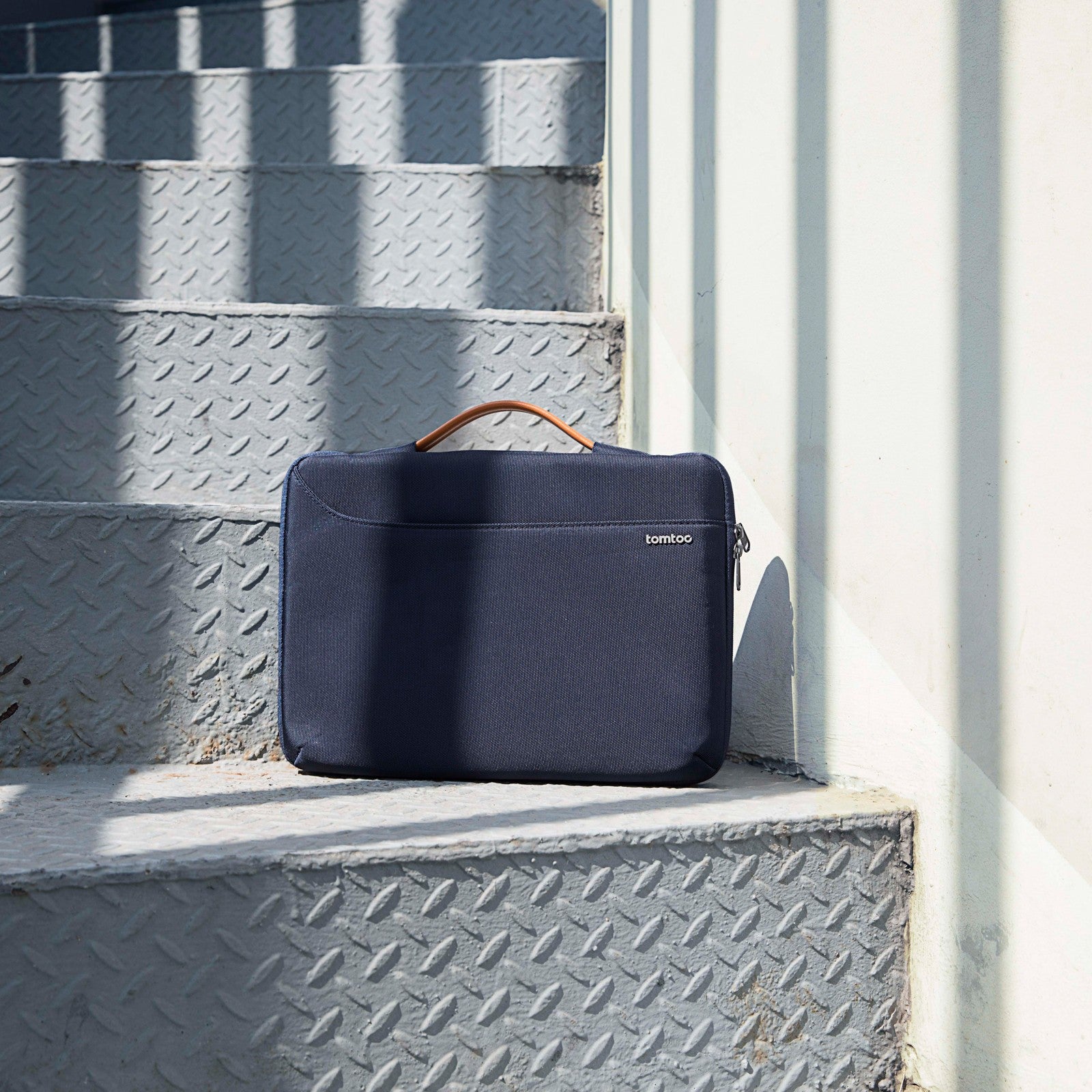 Defender-A22 Laptop Briefcase For 15-inch MacBook Pro | Navy Blue