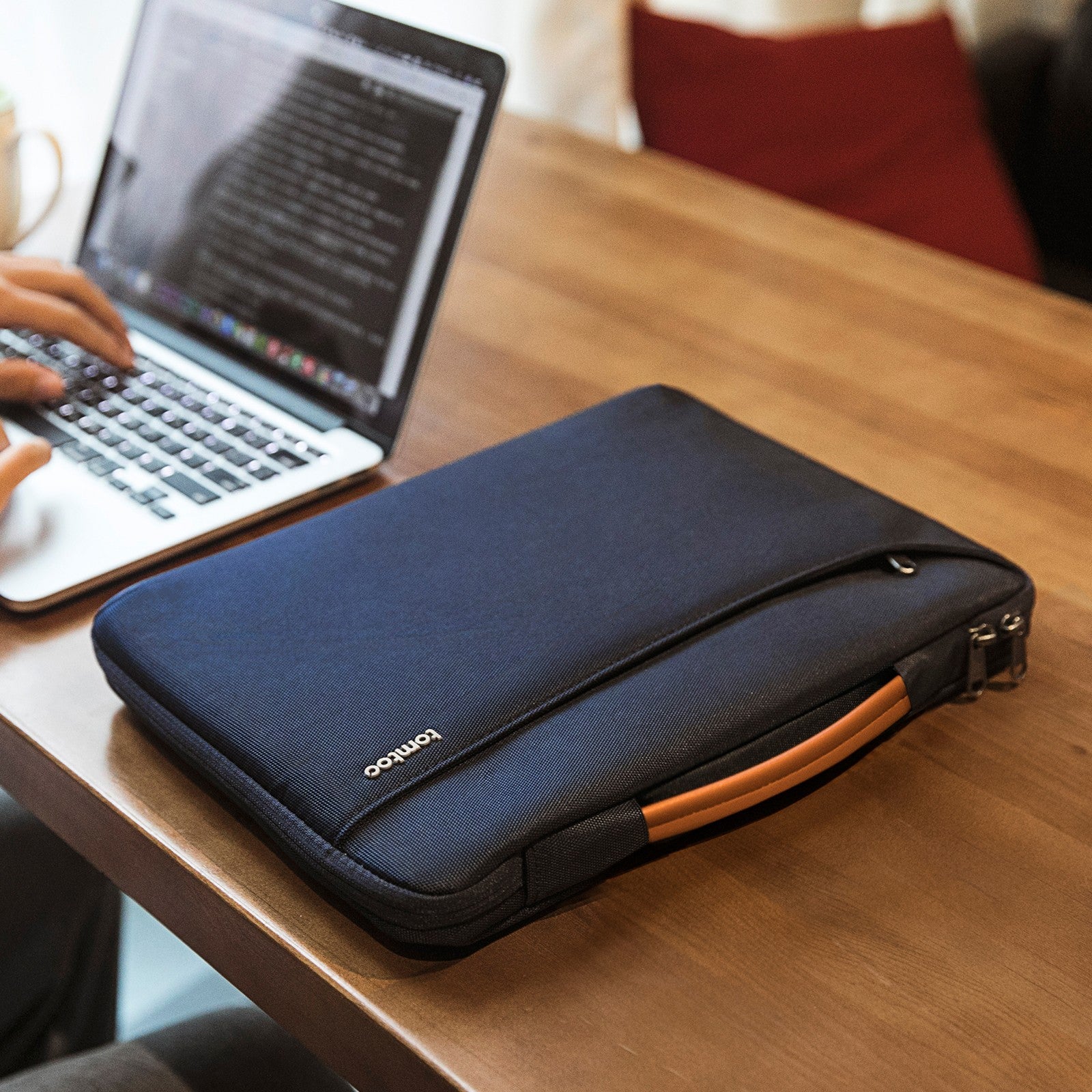 Defender-A22 Laptop Briefcase For 15-inch MacBook Pro | Navy Blue