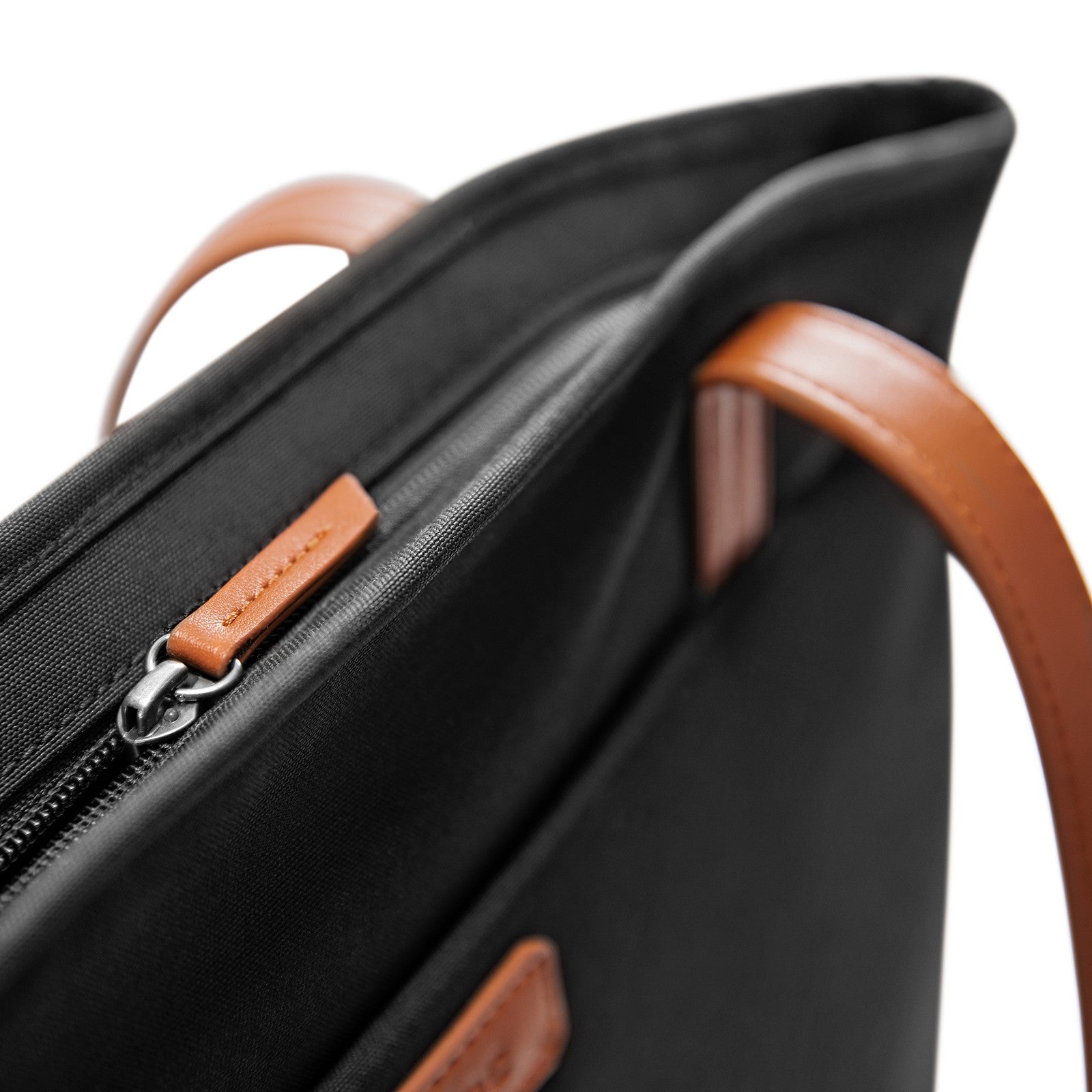 Versatile-T23 Laptop Tote Bag for up to 16-inch MacBook Pro