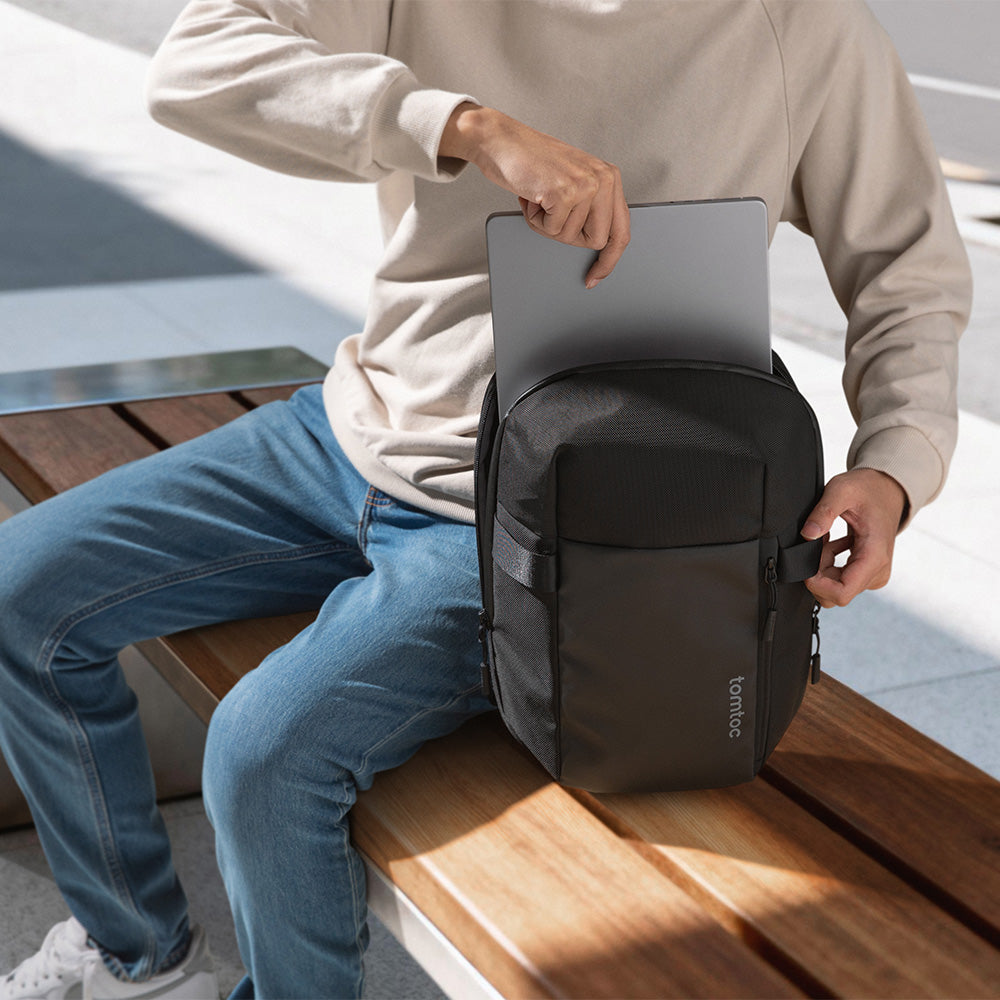 14-inch MacBook Pro M5 7L Sling Backpack – tomtoc Crossbody