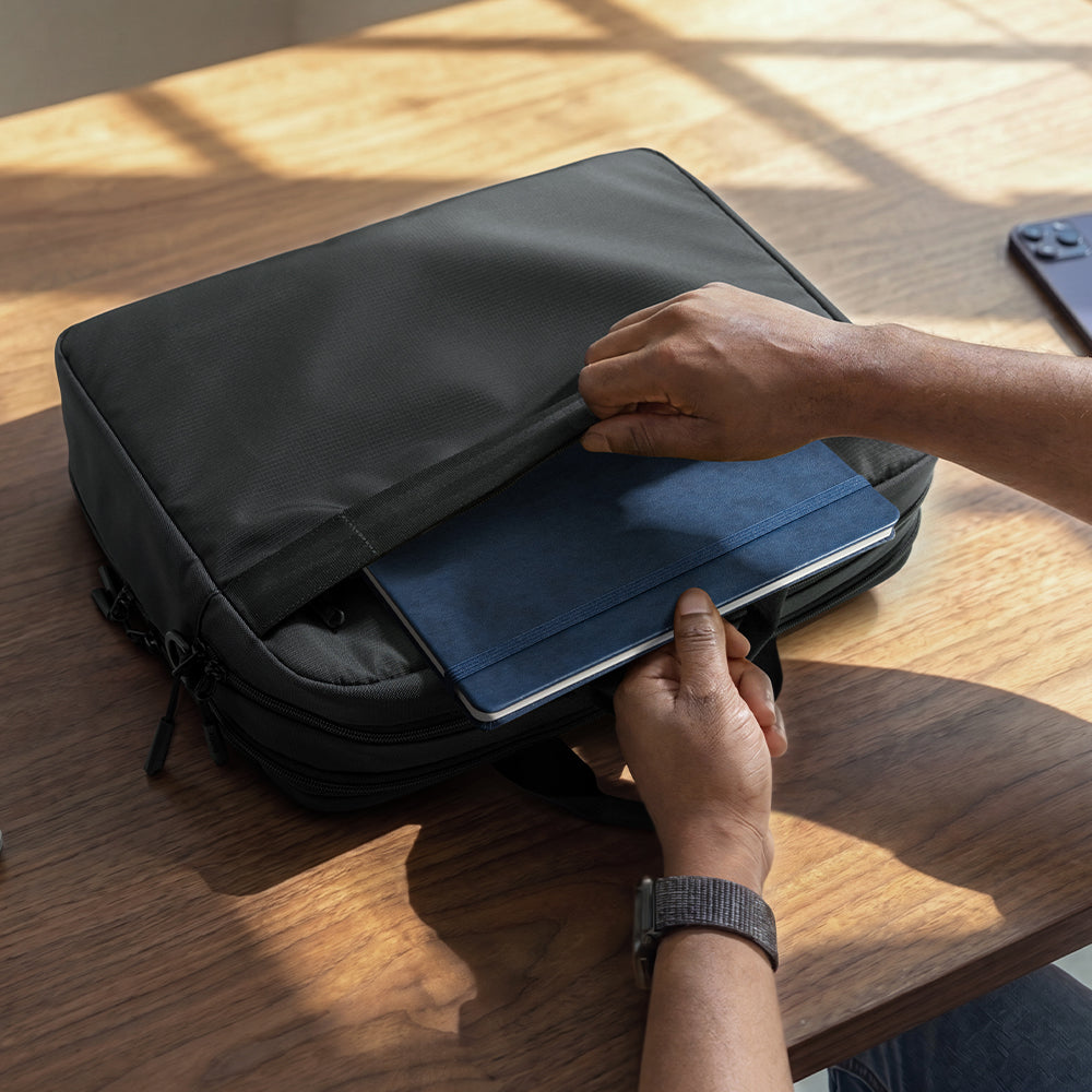 Expandable Laptop Shoulder Bag for 15–16 Inch Laptops | tomtoc
