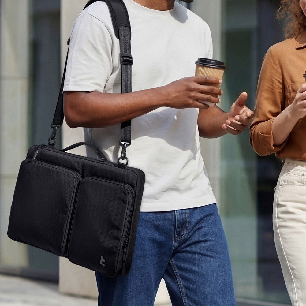Defender-A42 Premium Laptop Shoulder Bag for 16 inch MacBook Pro