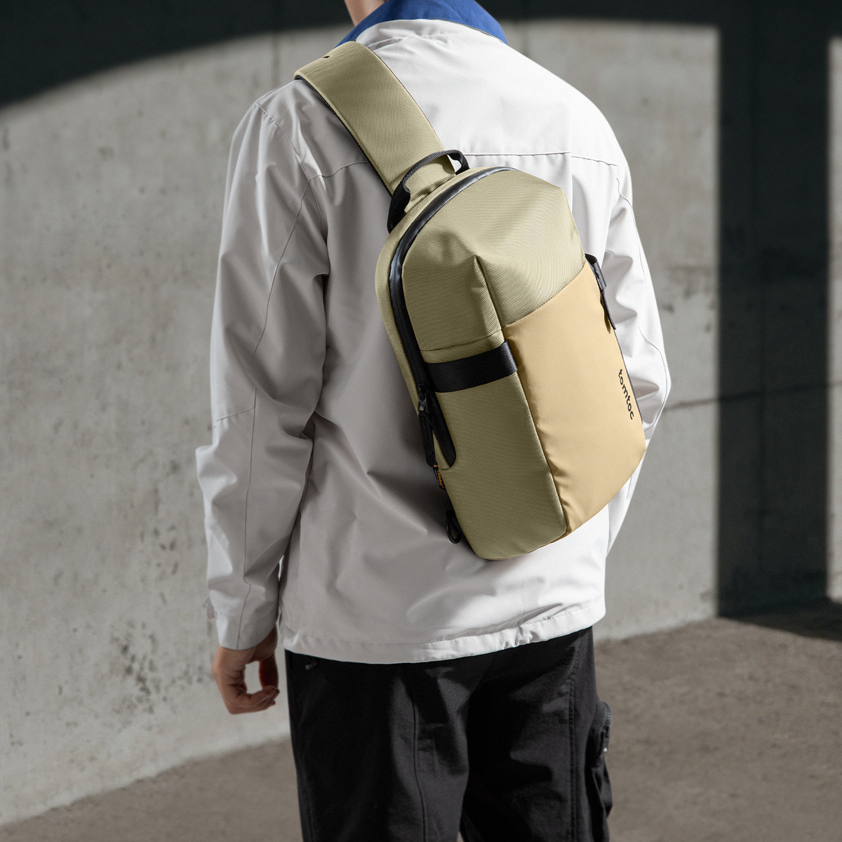 Navigator-T24 Sling Bag 7L - Khaki