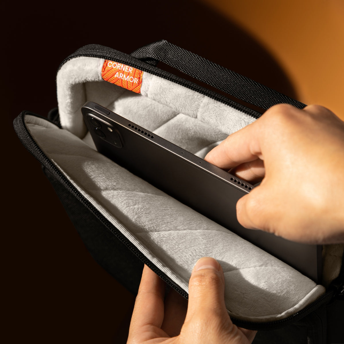 DefenderACE-B03 Tablet Shoulder Bag for 10.9-13 inch Ipad