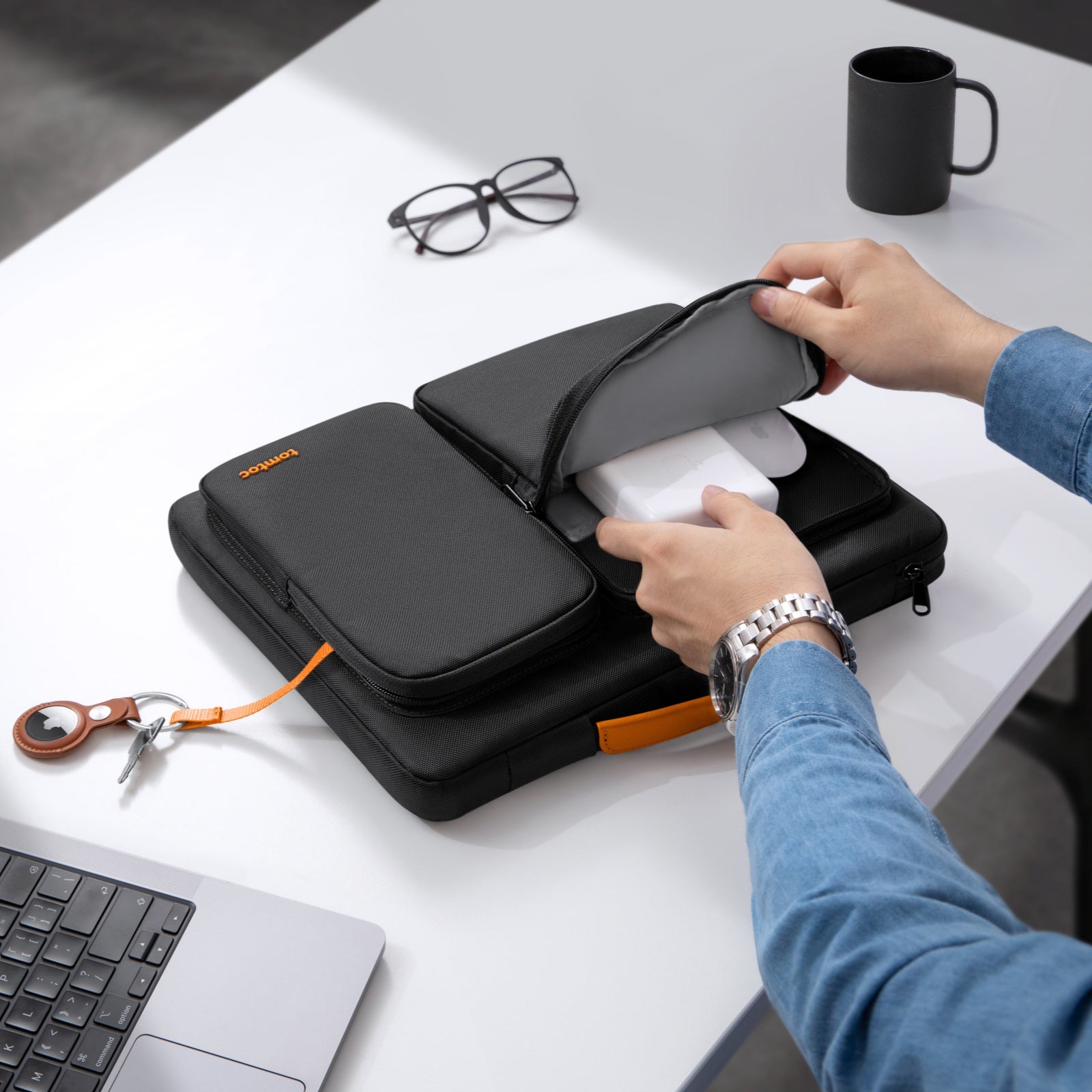 Defender-A17 Laptop Handbag for 16-inch MacBook Pro