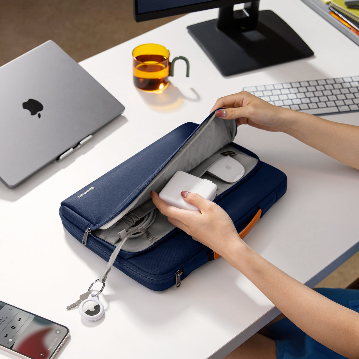 Defender-A14 Laptop Briefcase for 13 inch MacBook Air/Pro