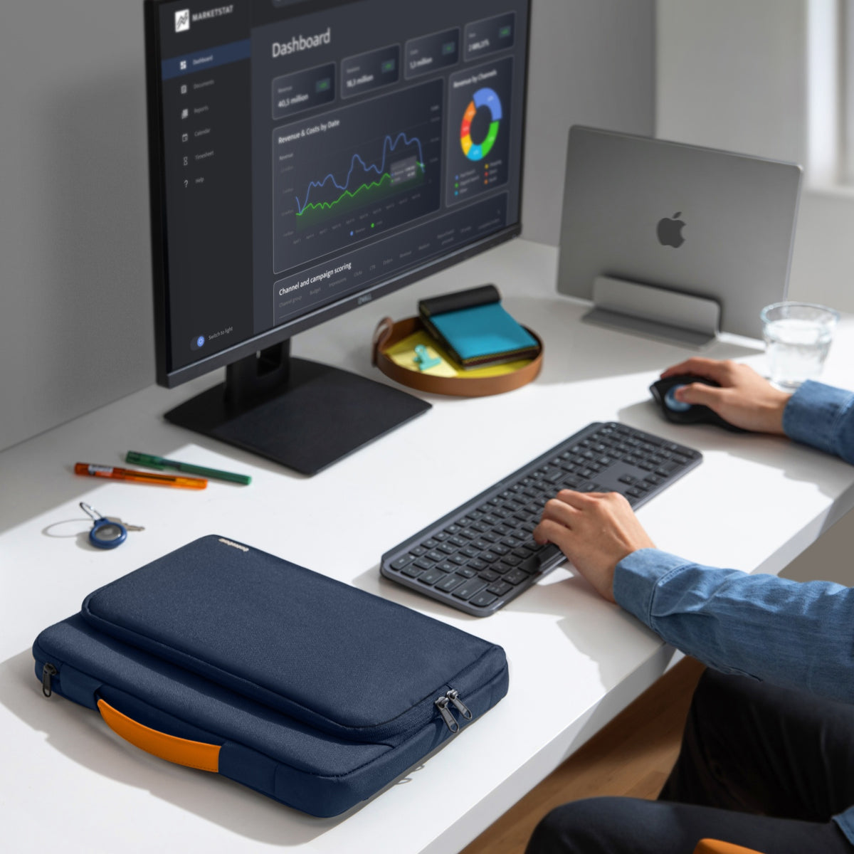 Defender-A14 Laptop Briefcase for 13 inch MacBook Air/Pro