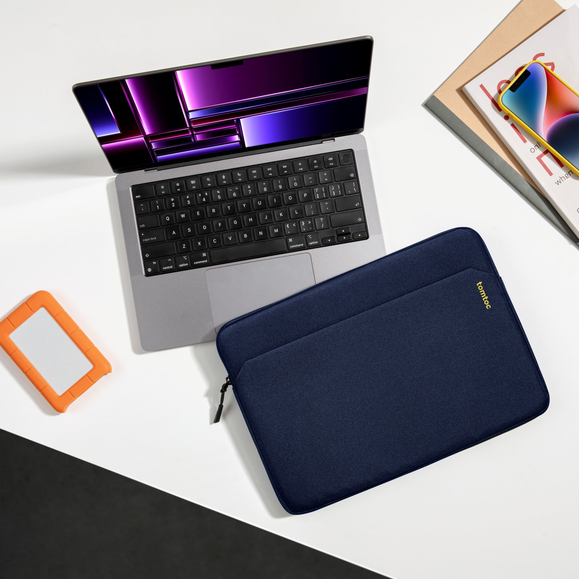 MacBook Air + tomtocスリーブケース Slim Laptop Sleeve for 15-inch MacBook Air M5/M4 | tomtoc
