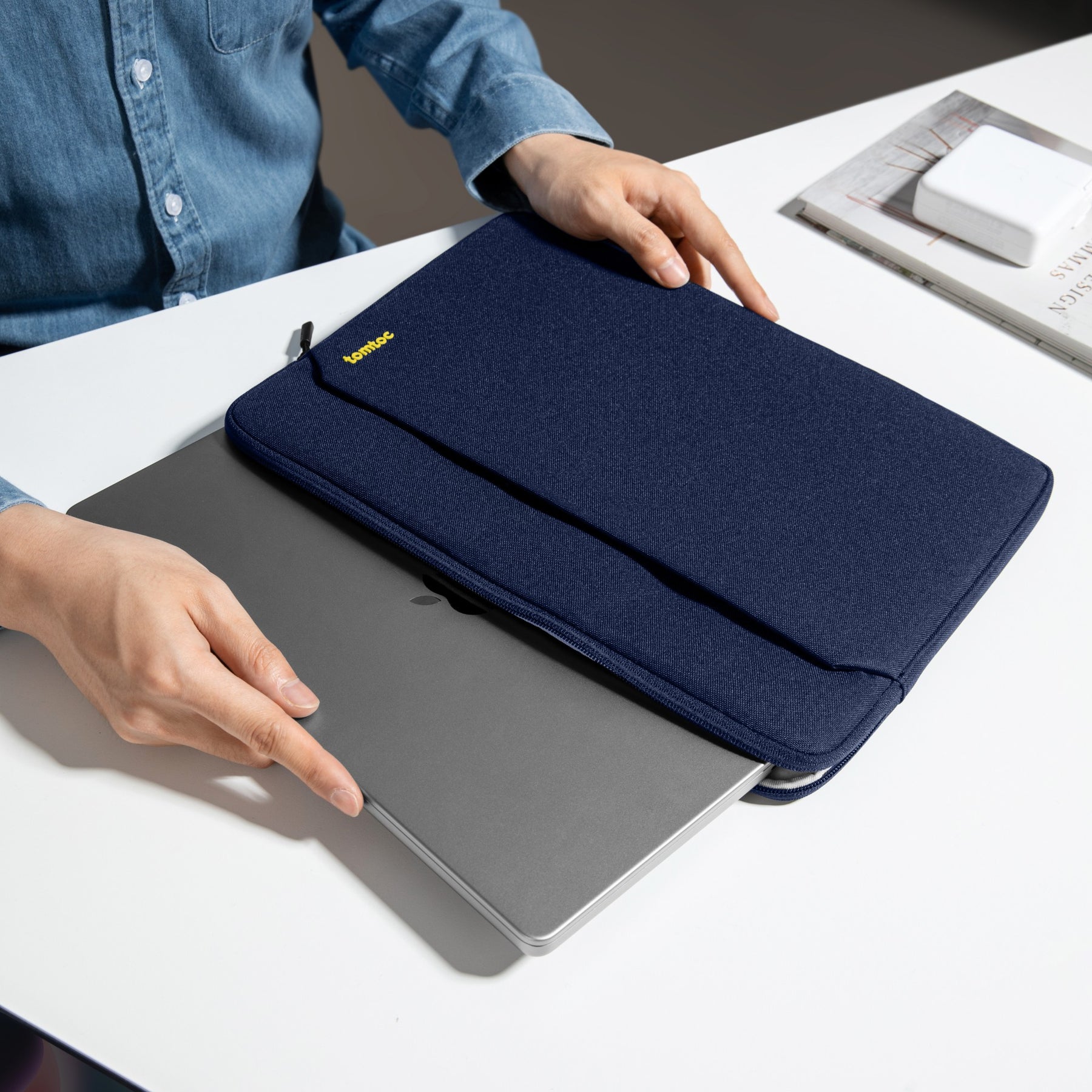 Case Logic Memory Foam Sleeve for MacBook Pro 13 Surface Pro iPad Pro 12 Black