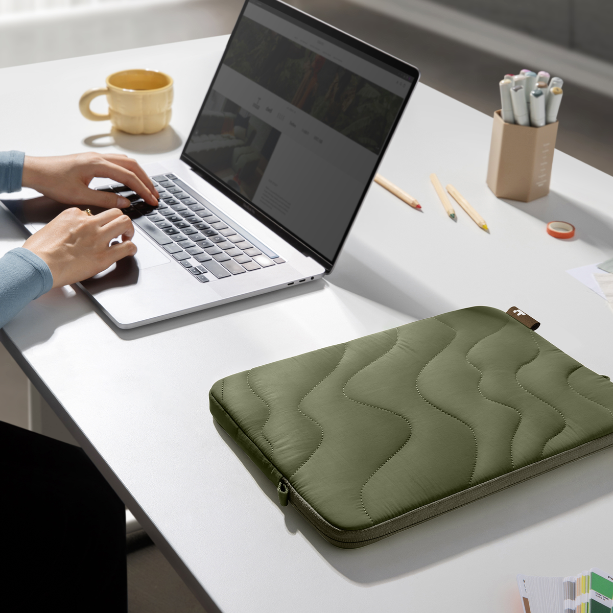 Terra-A27 Laptop Sleeve for 14 inch MacBook Pro