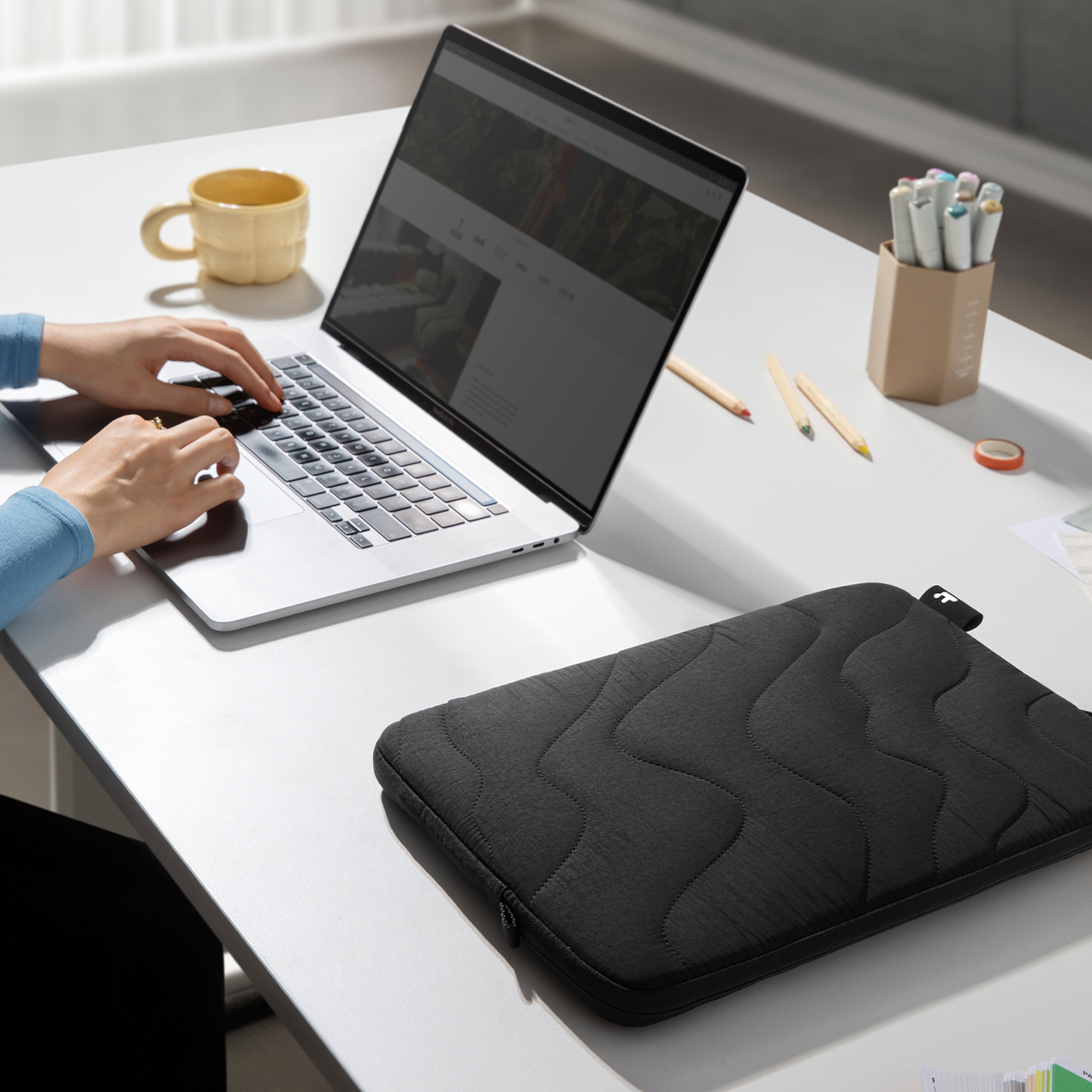 Terra-A27 Laptop Sleeve for 14 inch MacBook Pro