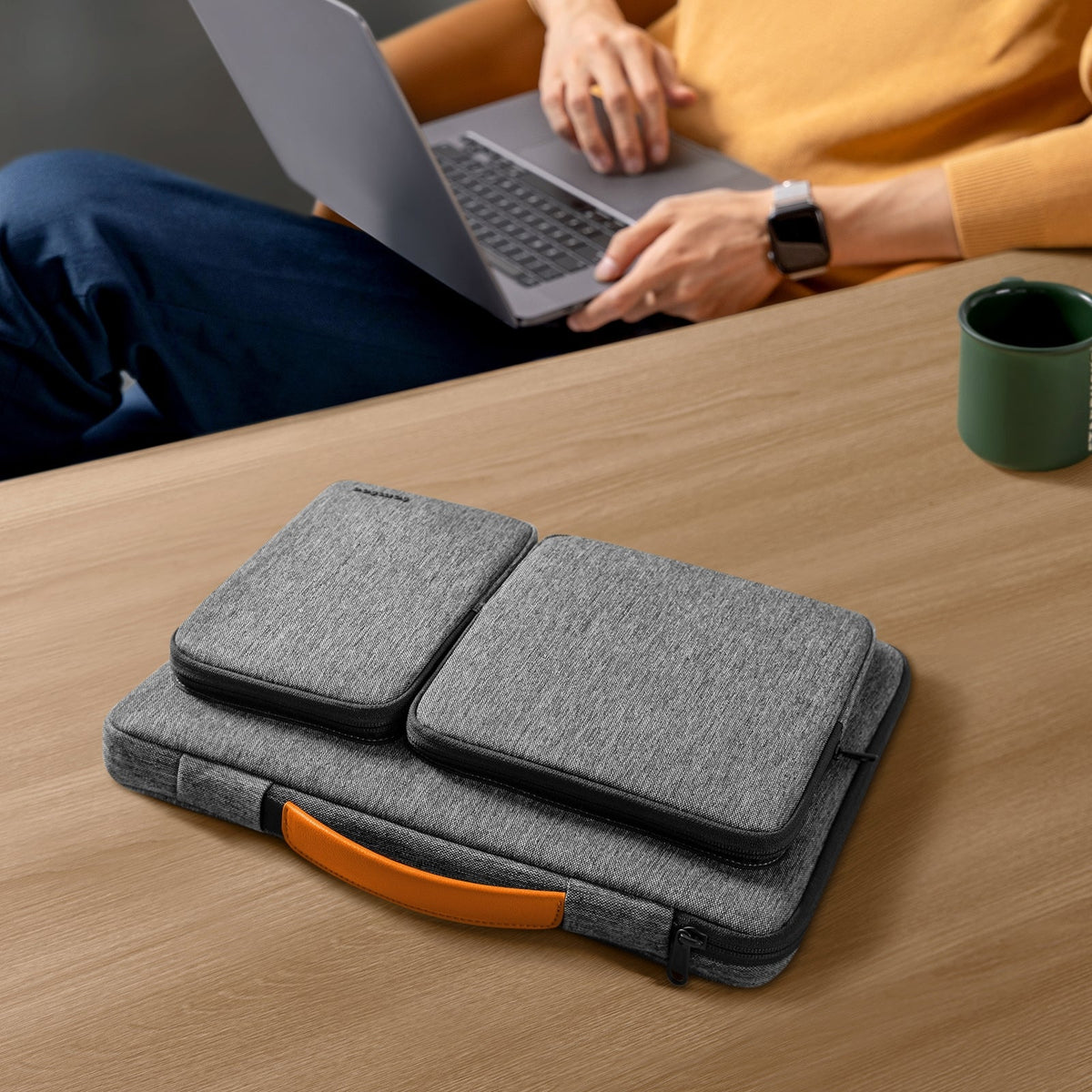 Defender-A17 Laptop Handbag for 16-inch MacBook Pro