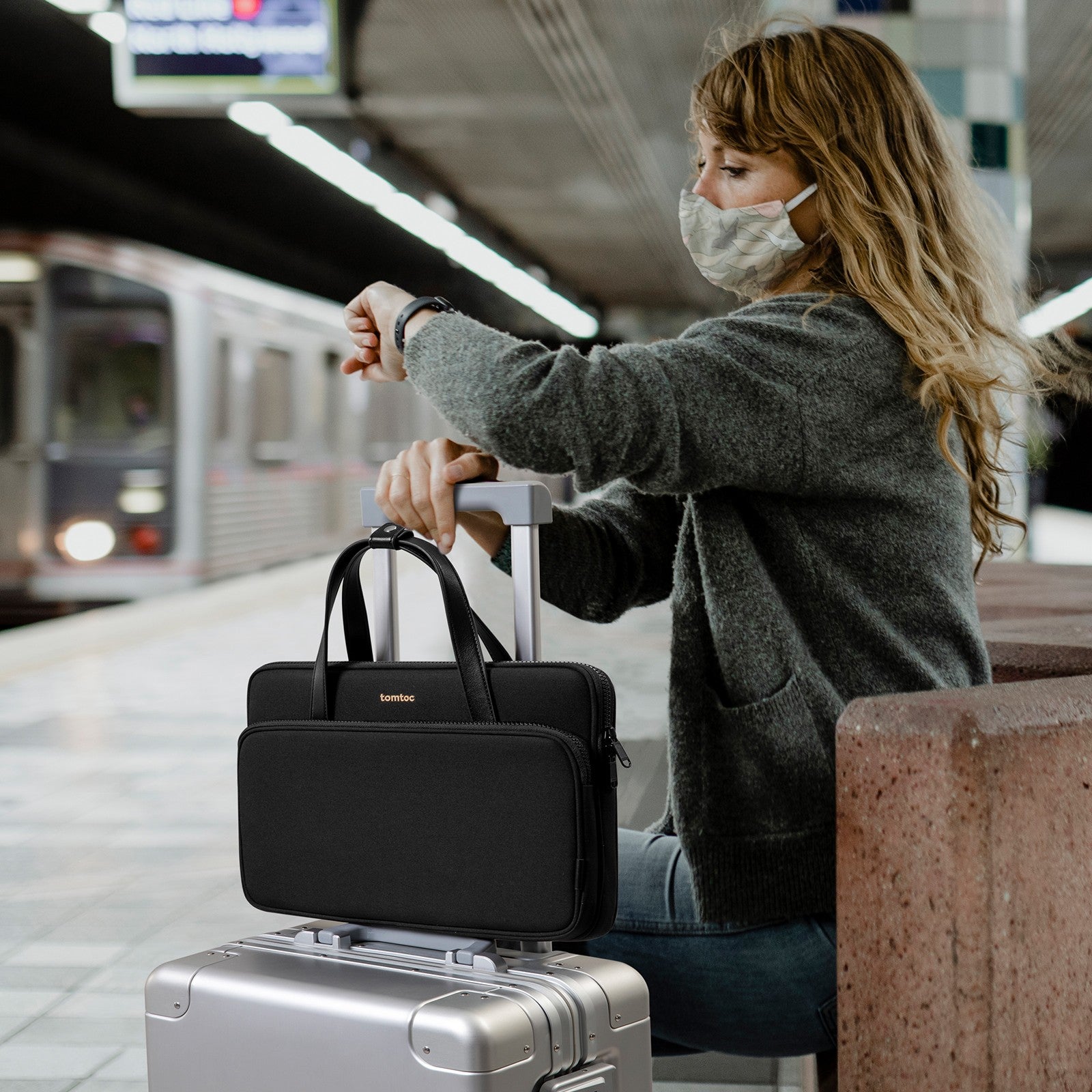 Twelve South Suitcase for 14 MacBook Pro M1